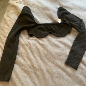 Size medium black long sleeve crop crop top, never worn